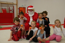 le Père Noël à la baby-gym le Père Noël à la baby-gym