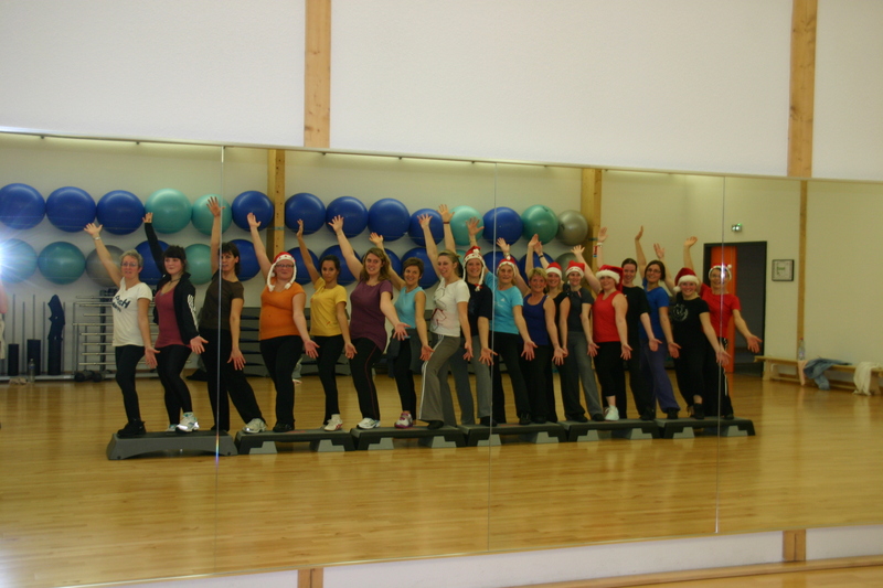 groupe de step niveau mélangé avec Laëtitia groupe de step niveau mélangé avec Laëtitia