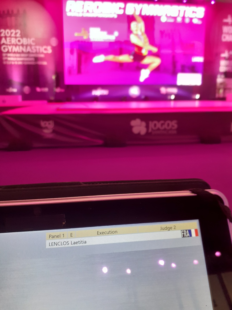 Un podium mondial lui échappe à 0.10 pts !!!