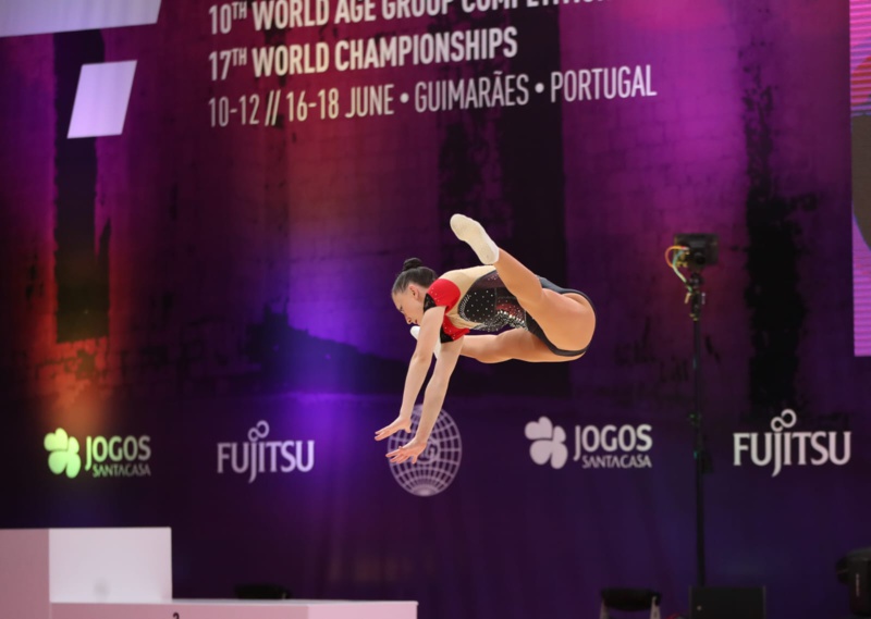 Un podium mondial lui échappe à 0.10 pts !!! Un podium mondial lui échappe à 0.10 pts !!!