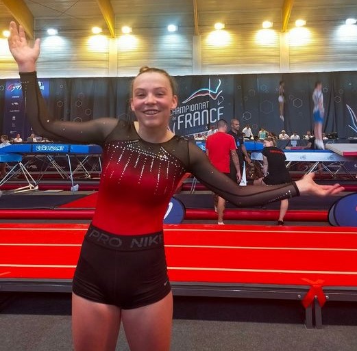 MANONAUX EVERAERE  AUX CHAMPIONNATS DU MONDE PAR GROUPE D'AGE DE TRAMPOLINE