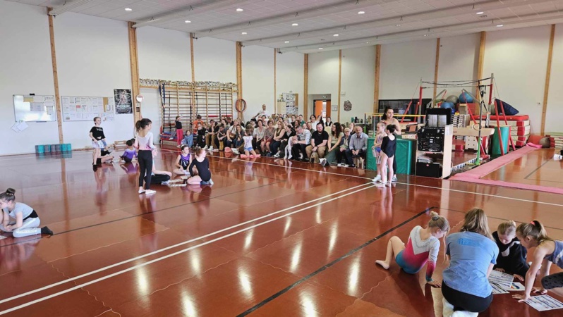 Compétition de Proximité de Gymnastique Aérobic