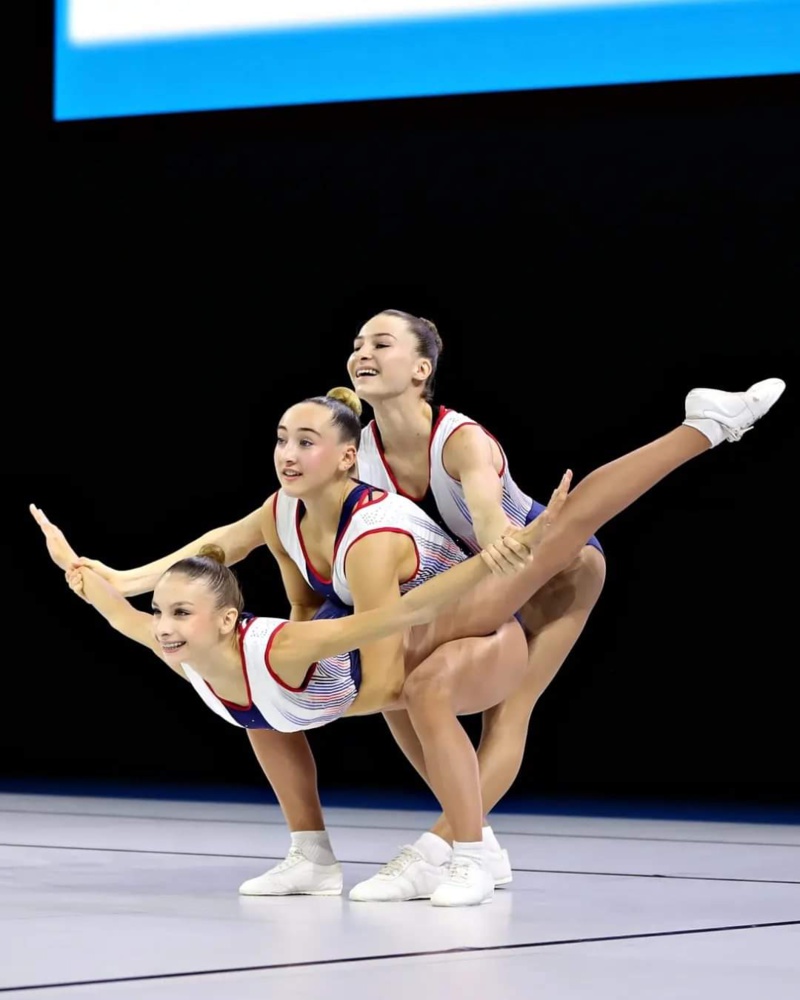 Deux Gymnastes Junior de l'AMGA aux Championnats du Monde Deux Gymnastes Junior de l'AMGA aux Championnats du Monde