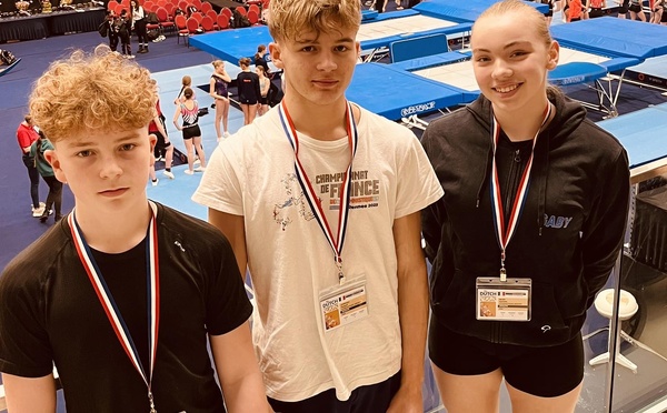 TROIS TRAMPOLINISTES ARQUOIS A LA DUTCH OPEN ALKMAAR–PAYS-BAS